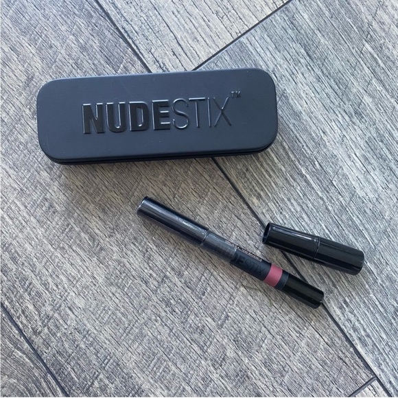 NEW Nudestix Gel Color Lip + Cheek Balm in Travel Tin with Mirror - Picture 10 of 11
